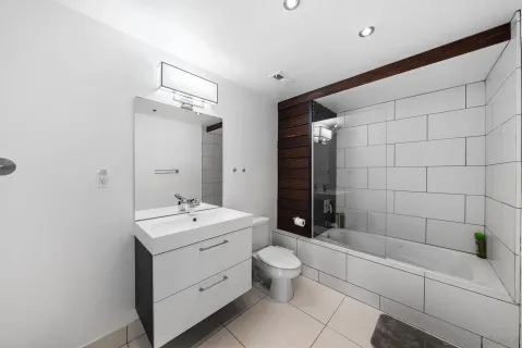 $699,900 | 702 Ash Street, Unit 102, San Diego, CA 92101