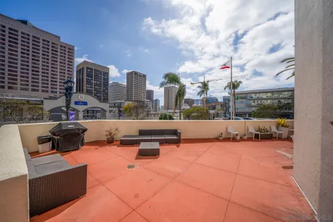 $699,900 | 702 Ash Street, Unit 102, San Diego, CA 92101