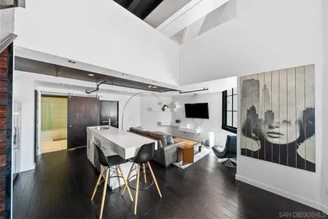 $699,900 | 702 Ash Street, Unit 102, San Diego, CA 92101