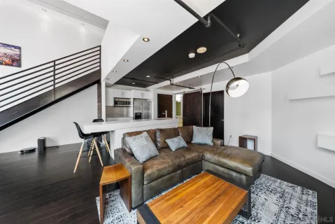 $699,900 | 702 Ash Street, Unit 102, San Diego, CA 92101