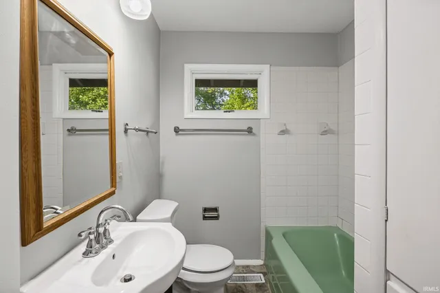 $269,000 | 2212 Sycamore Lane, West Lafayette, IN 47906