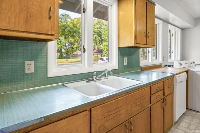 $269,000 | 2212 Sycamore Lane, West Lafayette, IN 47906