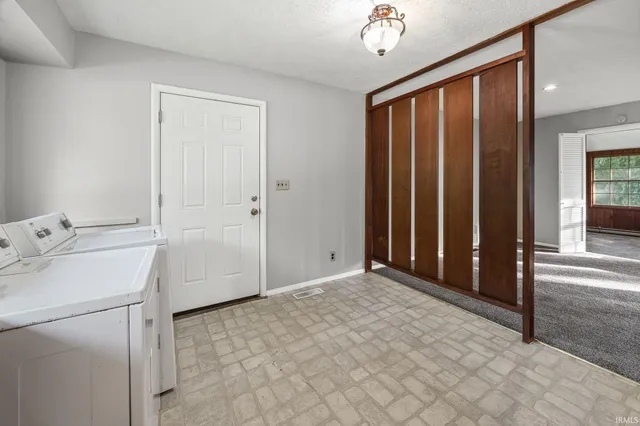 $269,000 | 2212 Sycamore Lane, West Lafayette, IN 47906