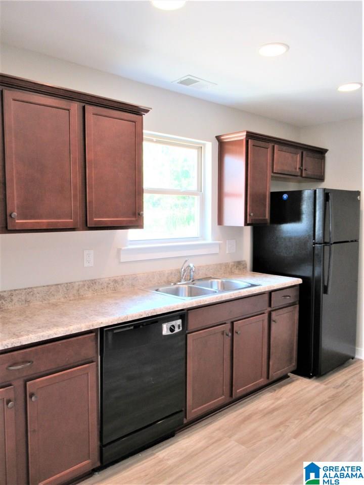 835 Maple Trace Odenville, AL 35120 - Photo 2 of 15