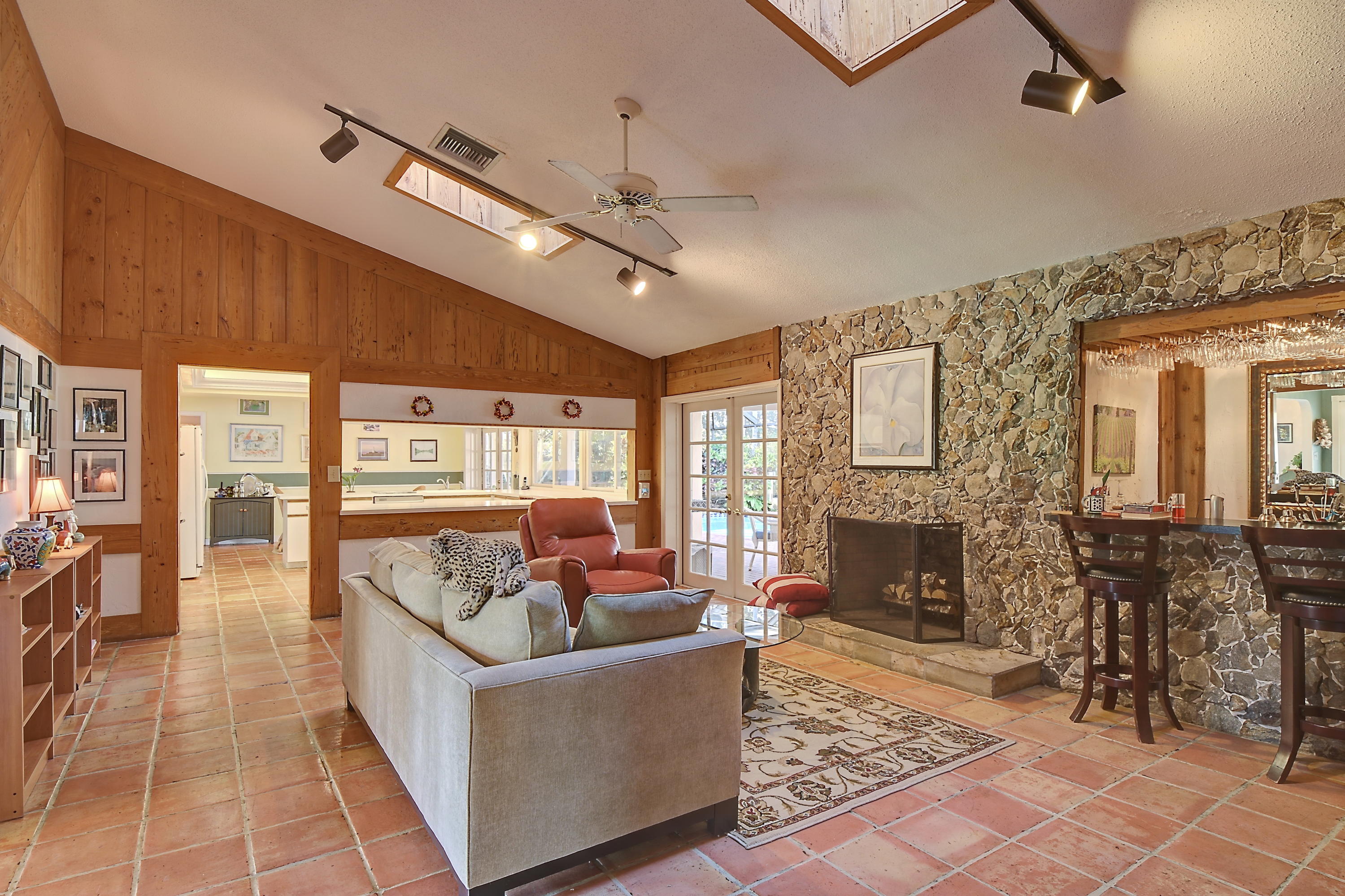 6811 Giralda Circle Boca Raton, FL 33433 - Photo 7 of 32 N2G17