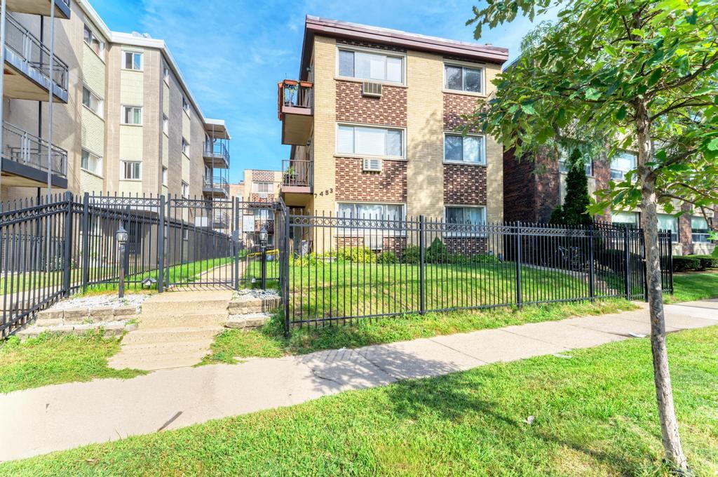 7453 North Sheridan Road, Unit 3B Chicago, IL 60626 - Photo 1 of 17 Gallery Image 1