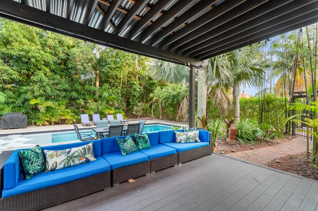 a view of a living room