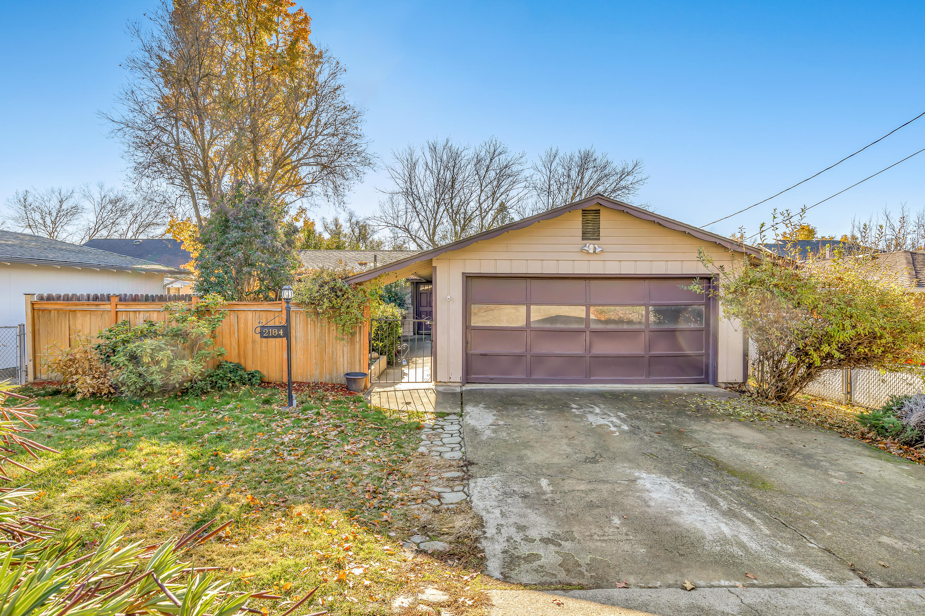 2184 Crestbrook Road Medford, OR 97504 - Photo 25 of 25 9R9A1725