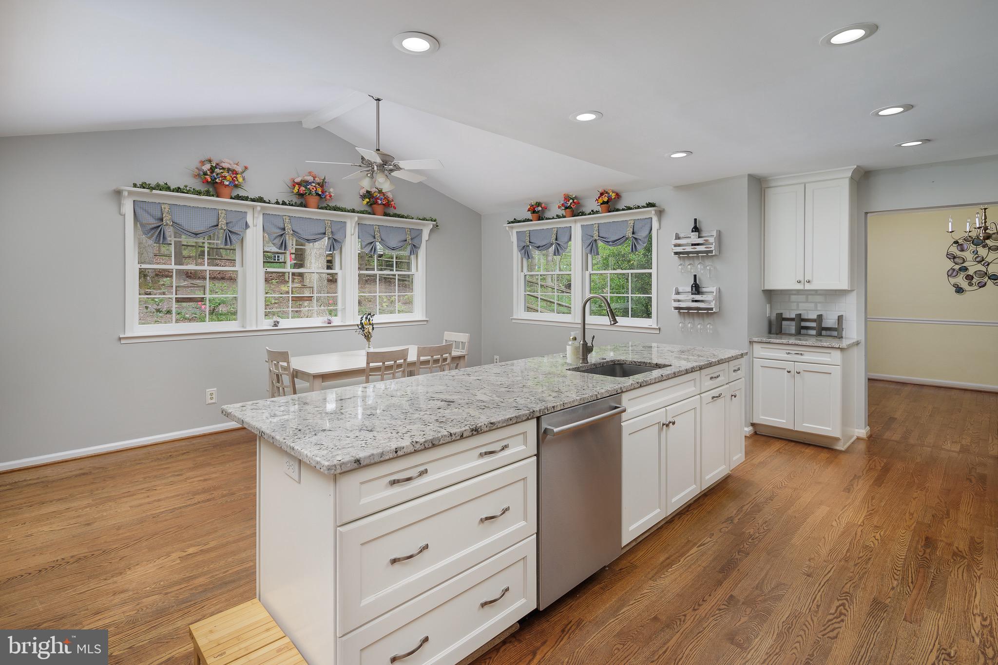 1817 Cranberry Lane Reston, VA 20191 - Photo 14 of 40