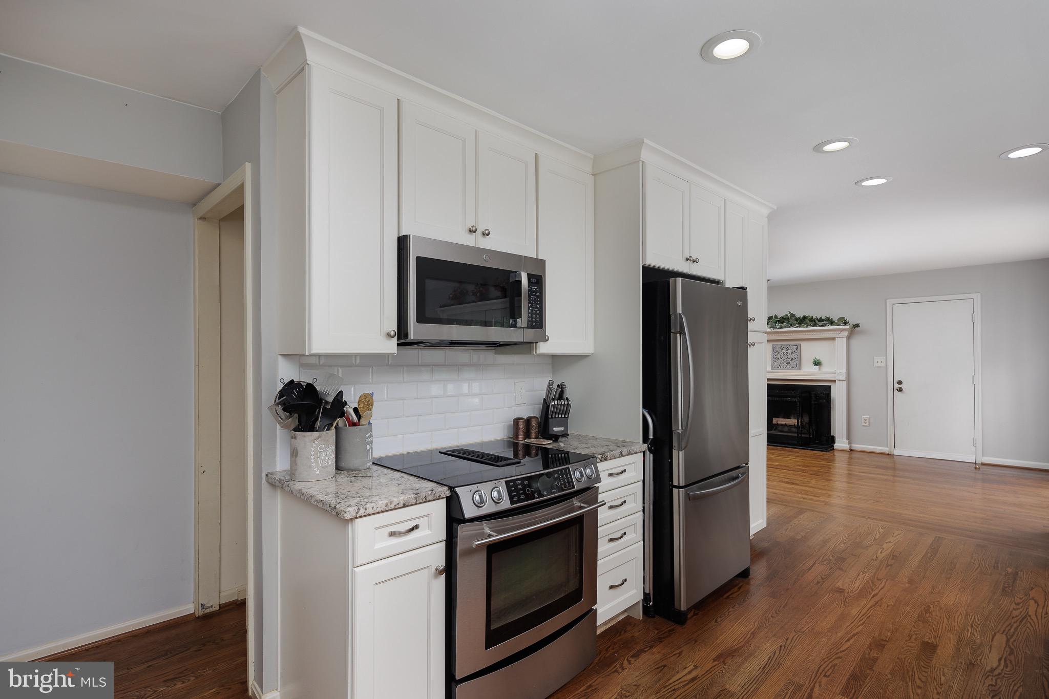 1817 Cranberry Lane Reston, VA 20191 - Photo 16 of 40