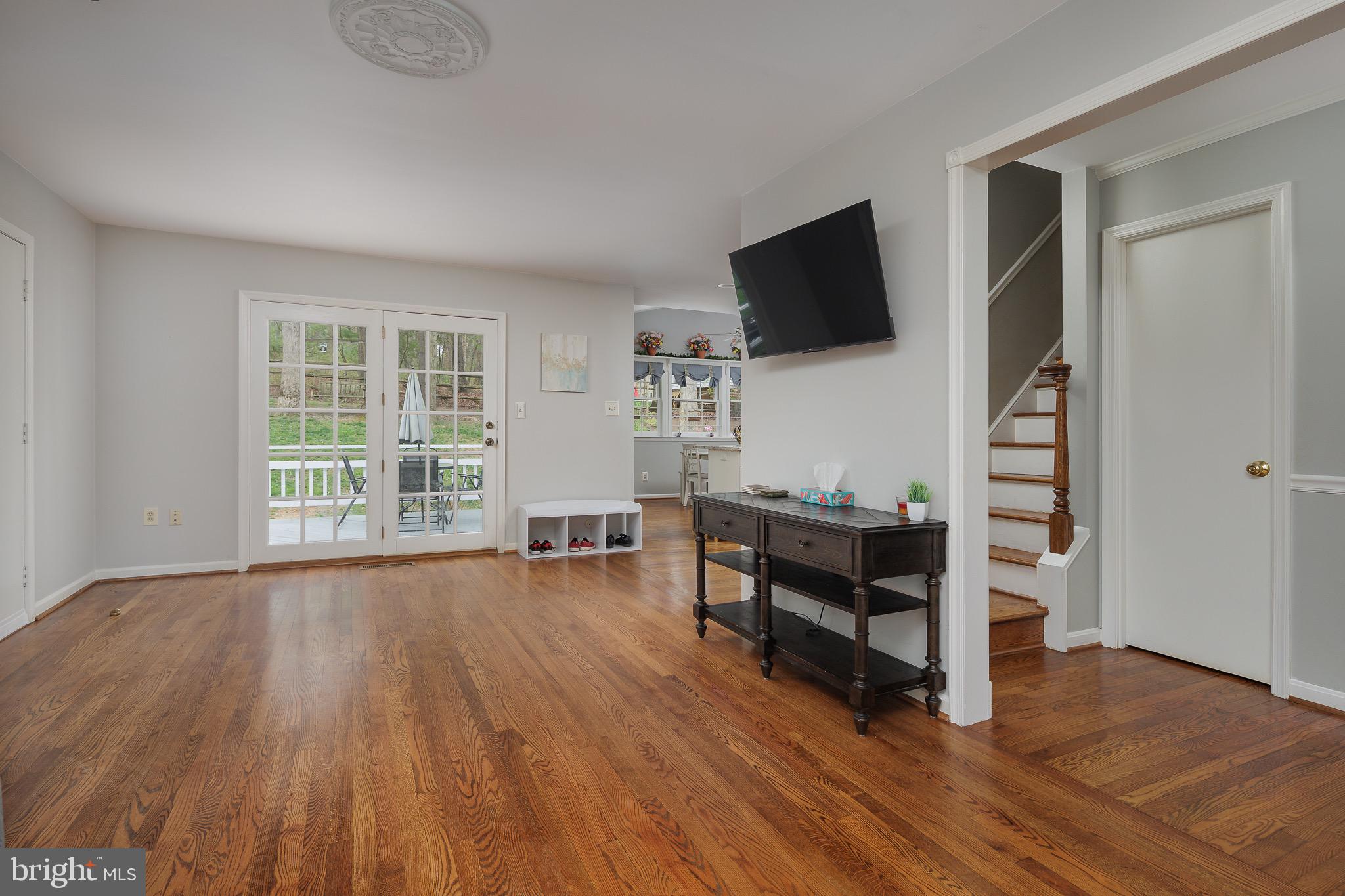 1817 Cranberry Lane Reston, VA 20191 - Photo 8 of 40