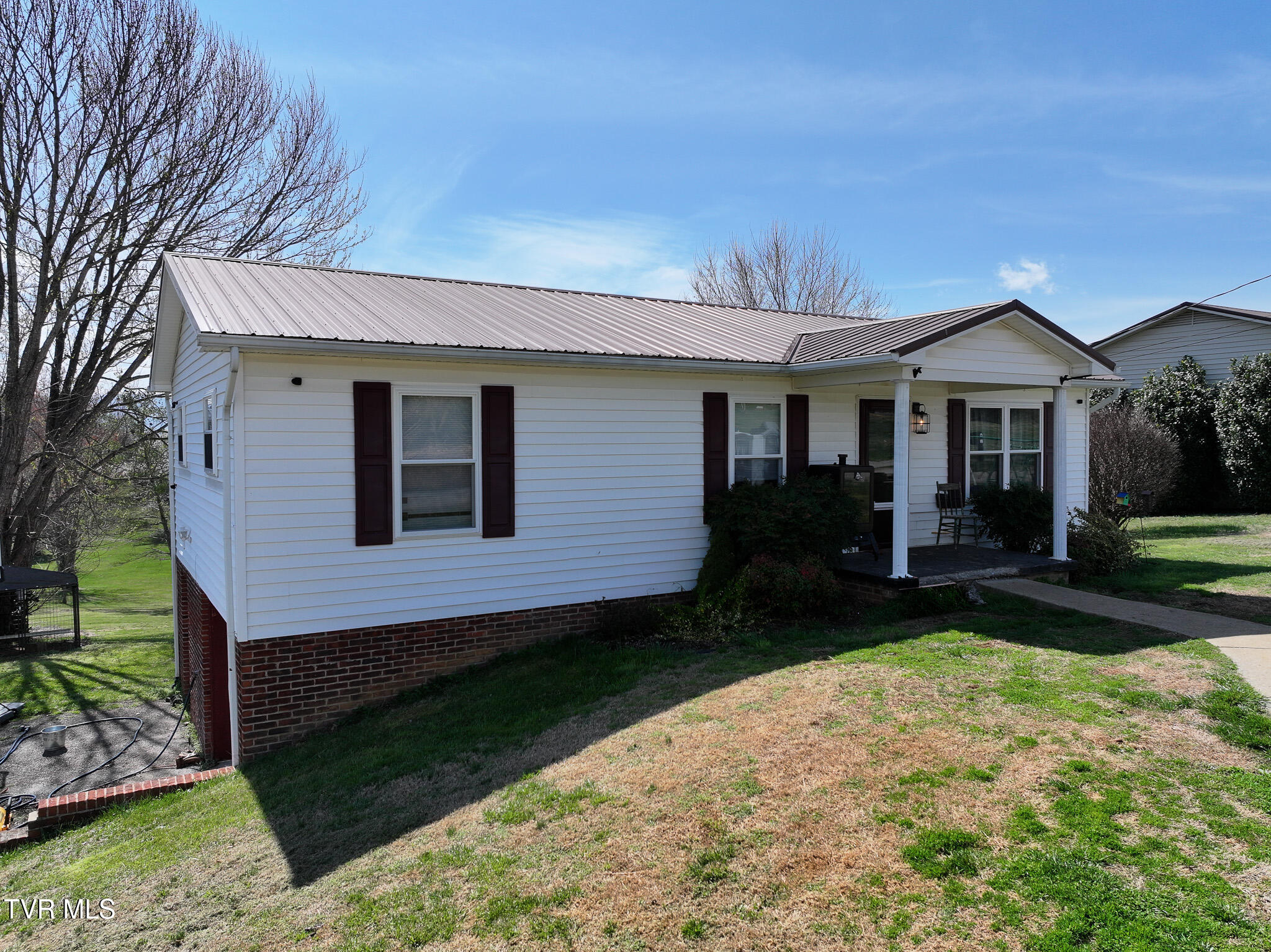 876 Wykle Road Greeneville, TN 37743 - Photo 1 of 43 DJI_20260311134946_0274_D-Edit
