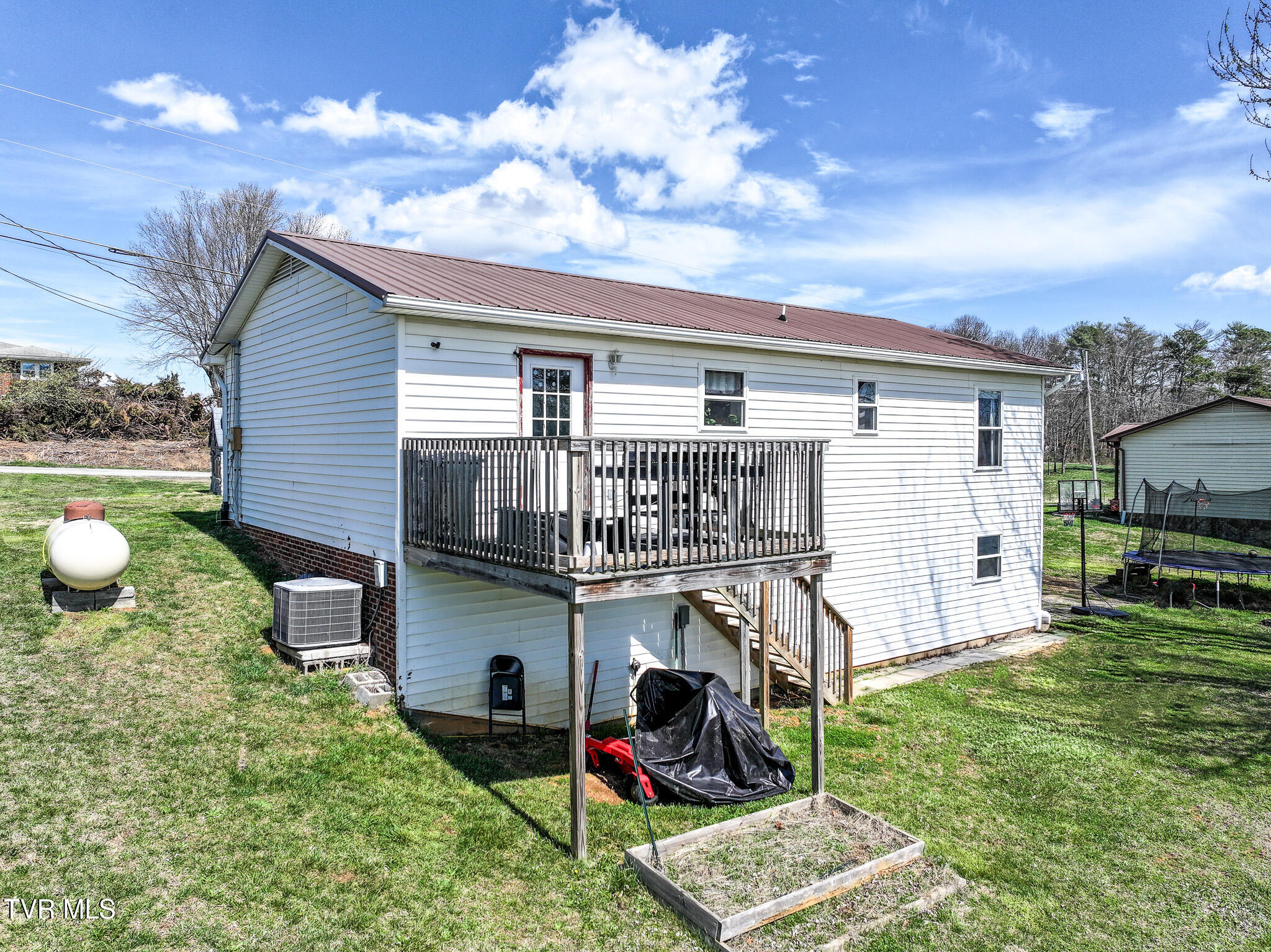 876 Wykle Road Greeneville, TN 37743 - Photo 3 of 43 DJI_20260311135252_0284_D-Edit