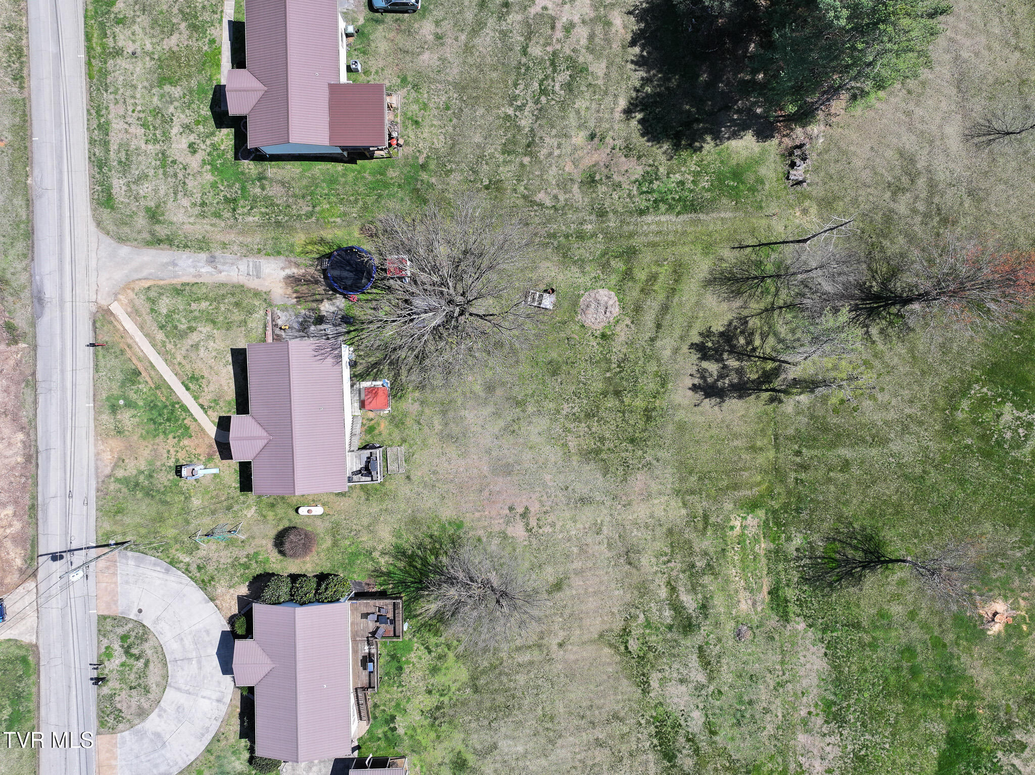 876 Wykle Road Greeneville, TN 37743 - Photo 39 of 43 DJI_20260311135054_0277_D