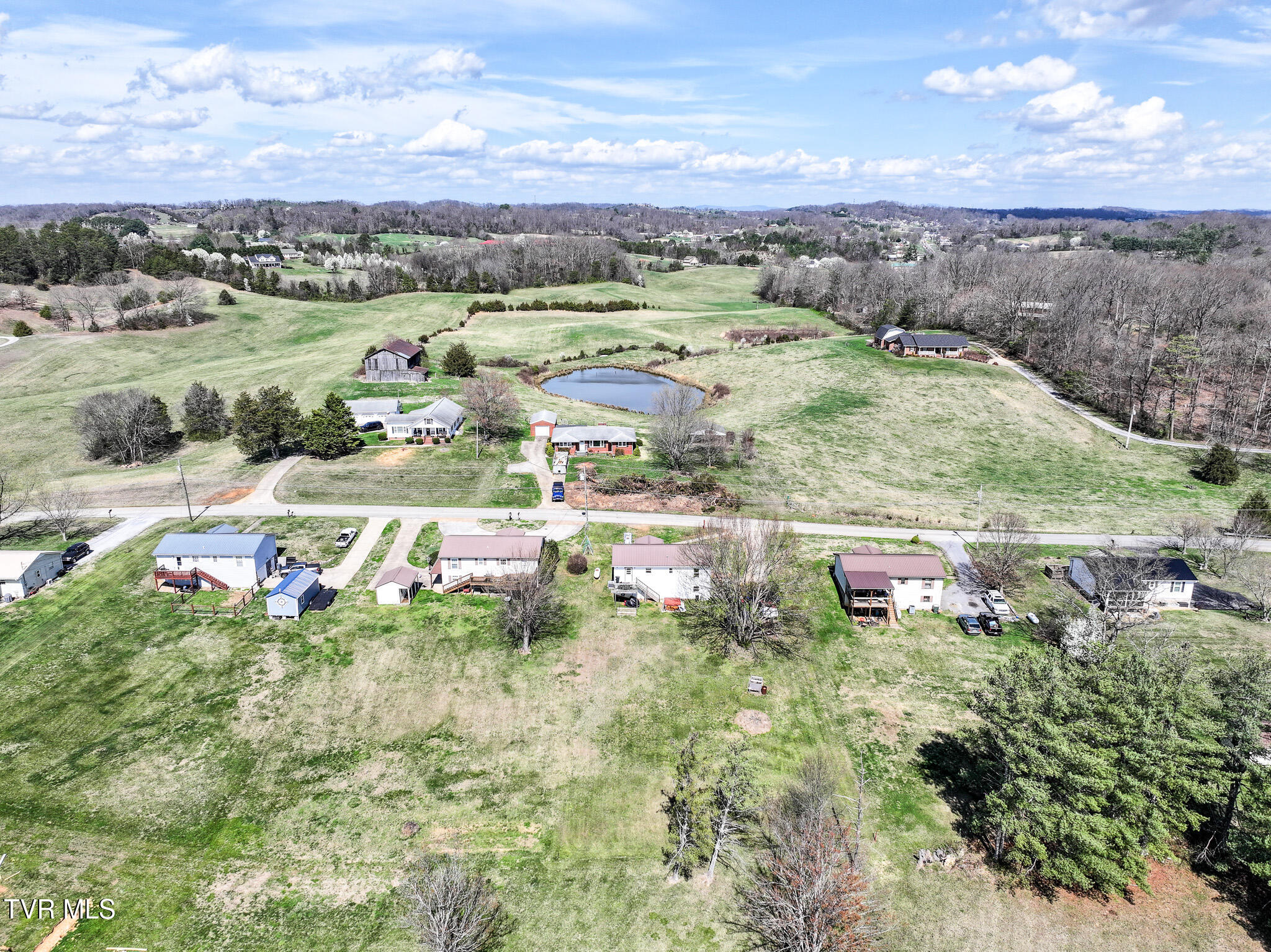876 Wykle Road Greeneville, TN 37743 - Photo 41 of 43 DJI_20260311135430_0291_D