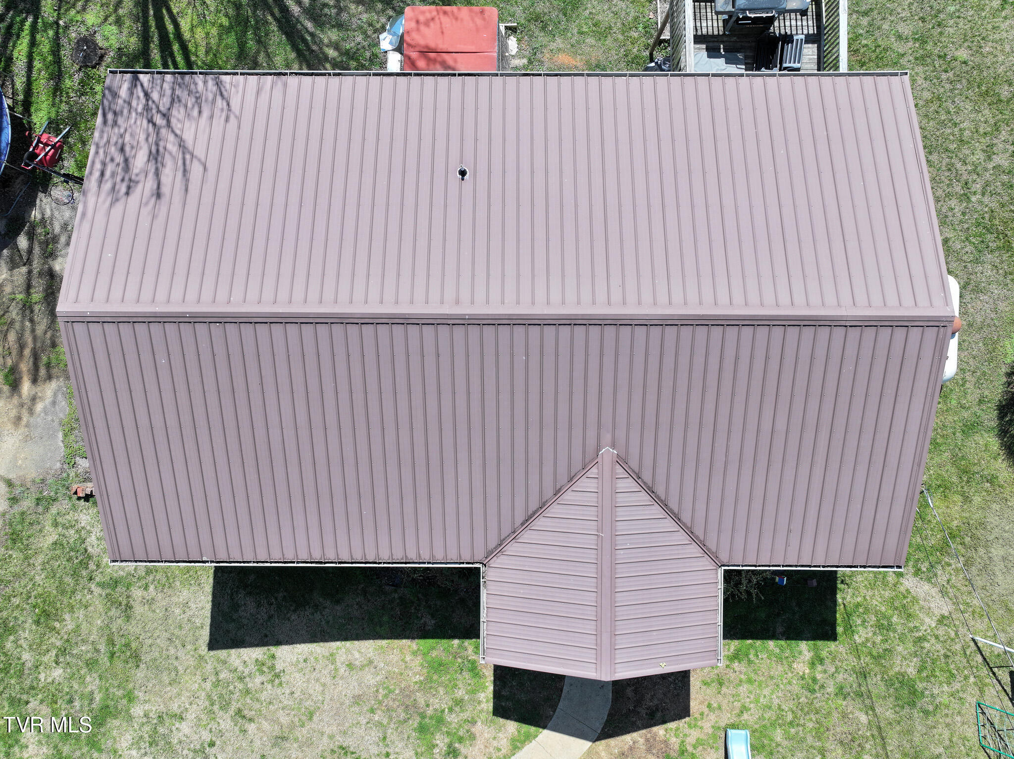 876 Wykle Road Greeneville, TN 37743 - Photo 5 of 43 DJI_20260311135026_0276_D