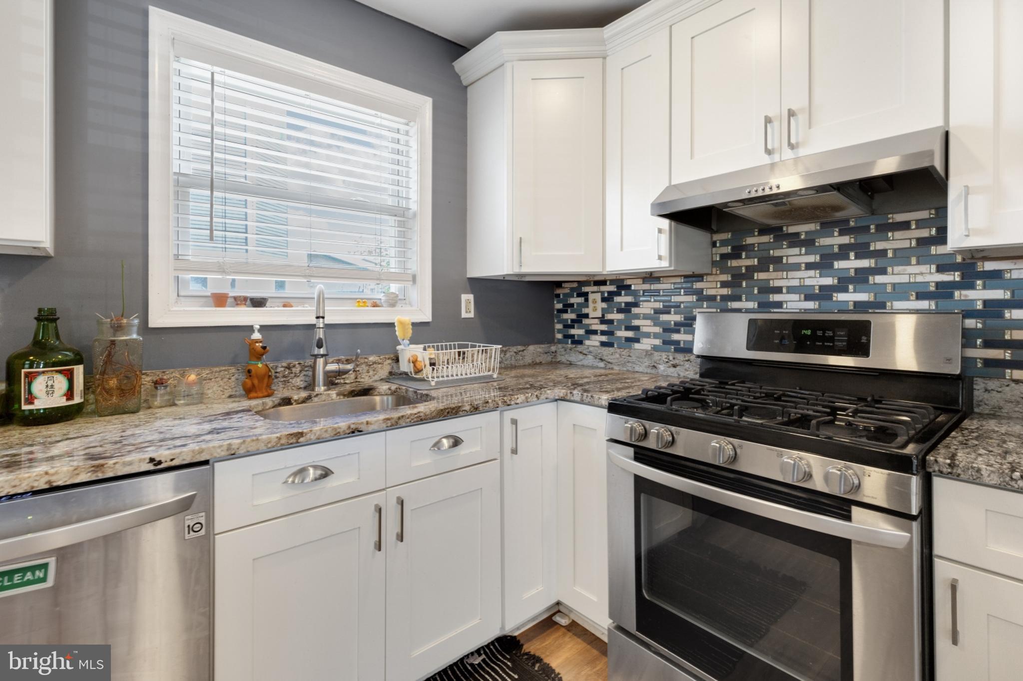 1719 Ridge Avenue Philadelphia, PA 19130 - Photo 8 of 32