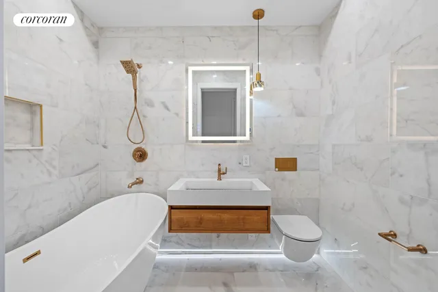 $7,500,000 | 41 Summit Street | Columbia Street Waterfront