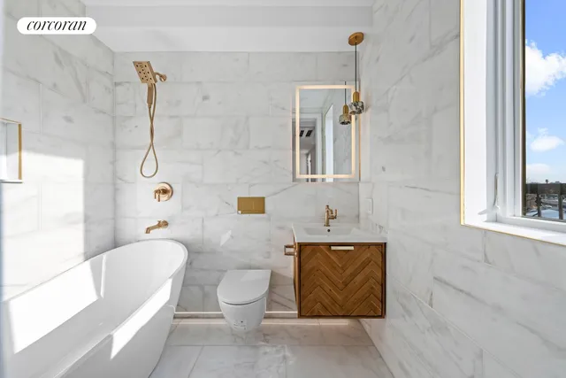 $7,500,000 | 41 Summit Street | Columbia Street Waterfront