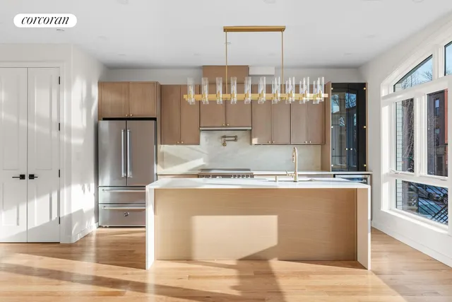 $7,500,000 | 41 Summit Street | Columbia Street Waterfront