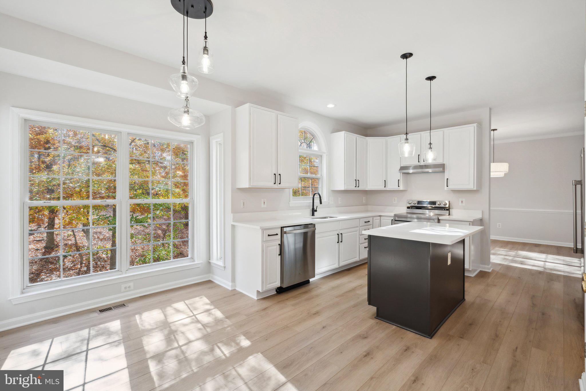 8385 Sinclair Mill Road Manassas, VA 20112 - Photo 12 of 56 Kitchen