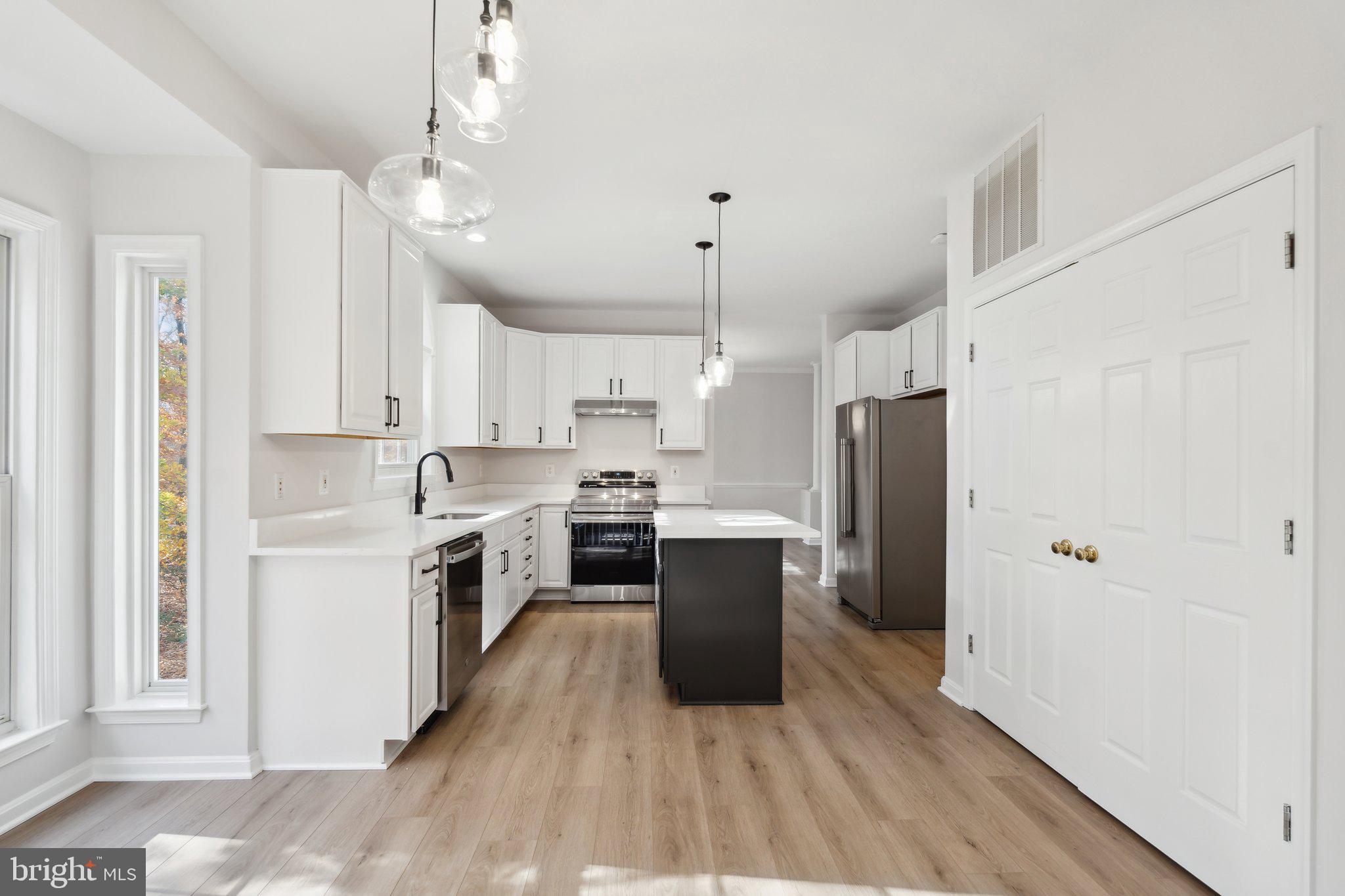 8385 Sinclair Mill Road Manassas, VA 20112 - Photo 13 of 56 Kitchen