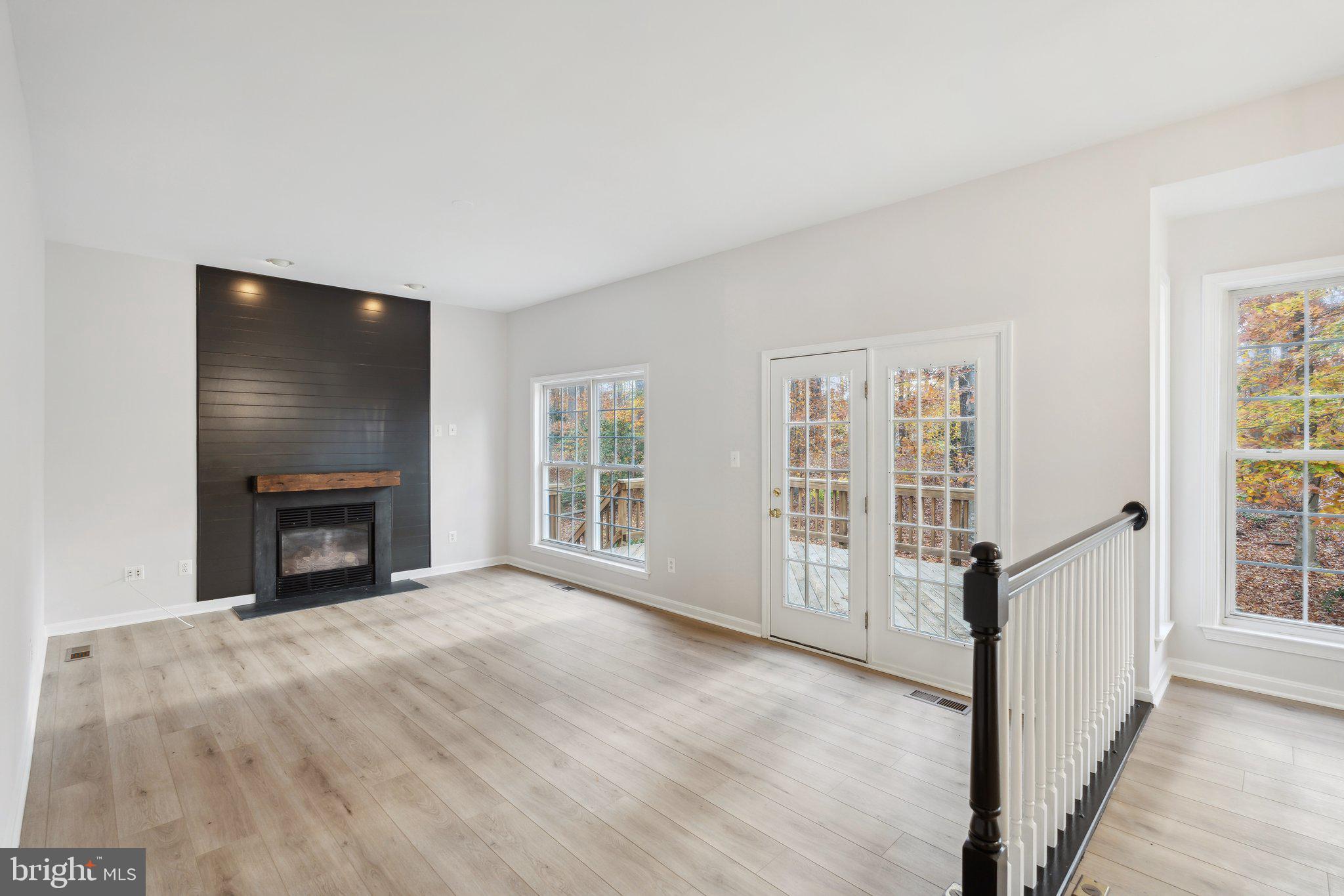 8385 Sinclair Mill Road Manassas, VA 20112 - Photo 20 of 56 Family Room