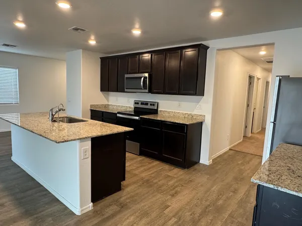 $1,895 | 465 West Black Hawk Place, Casa Grande, AZ 85122
