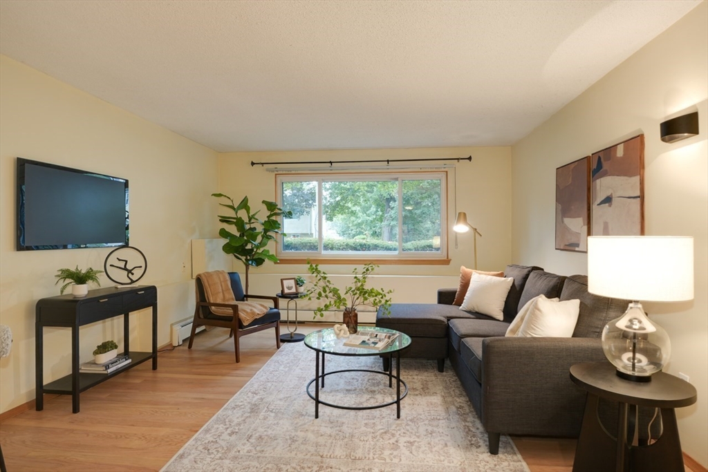 4 Hallmark Gardens, Unit 2 Burlington, MA 01803 - Photo 2 of 19