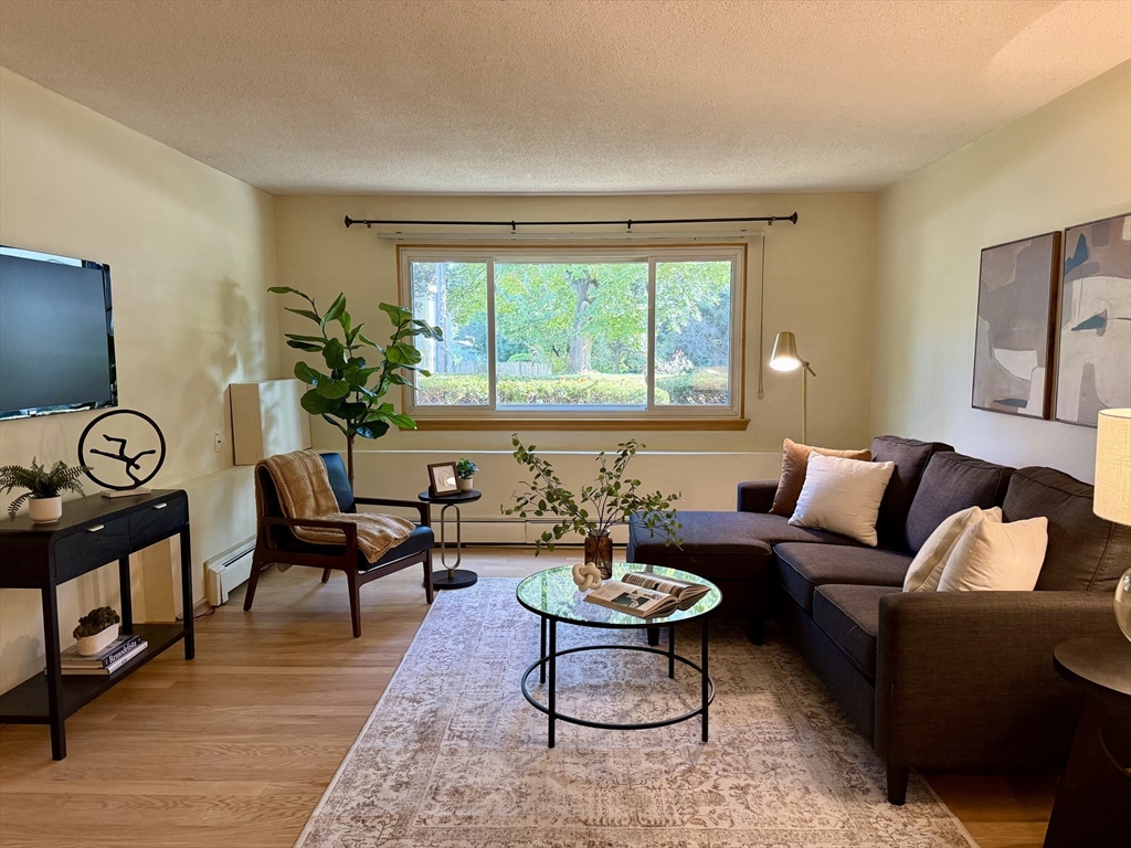 4 Hallmark Gardens, Unit 2 Burlington, MA 01803 - Photo 7 of 19