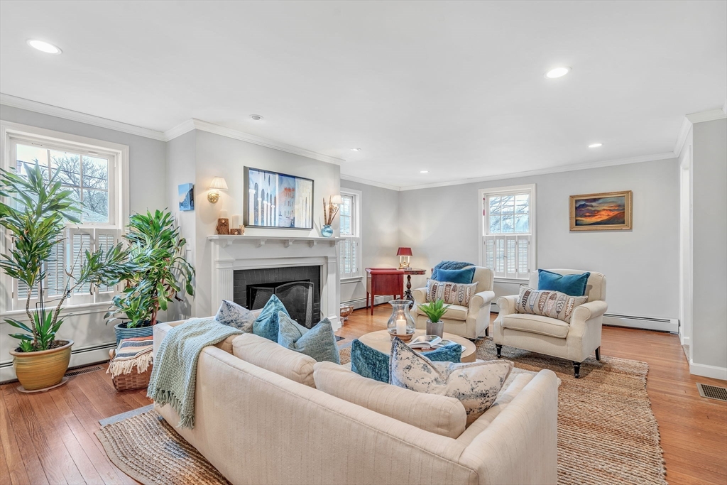 216 Sudbury Road Concord, MA 01742 - Photo 8 of 22 Gallery Image 8