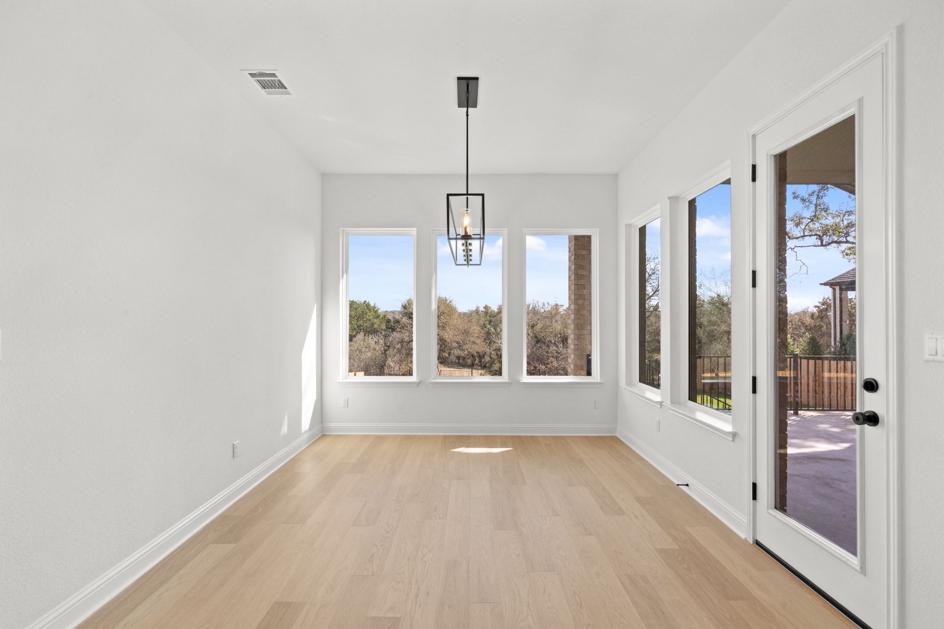 497 Wood Thrush Run Kyle, TX 78640 - Photo 10 of 35 Casual Dining off of Kitchen