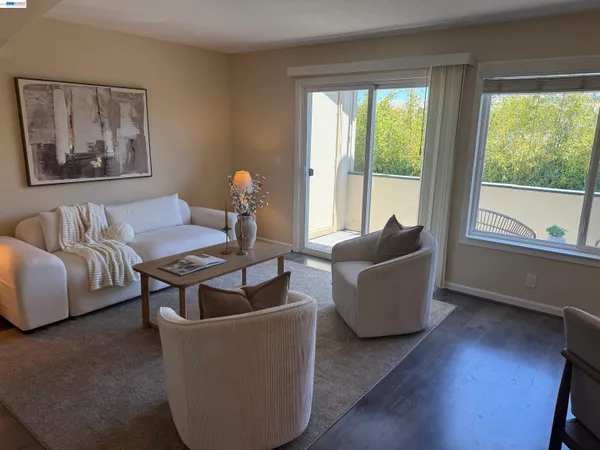 $435,000 | 27787 Vasona Court, Unit 13, Hayward, CA 94544