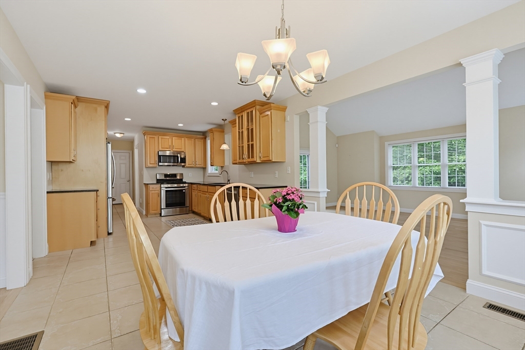 25 Sullivan Way Foxboro, MA 02035 - Photo 23 of 41