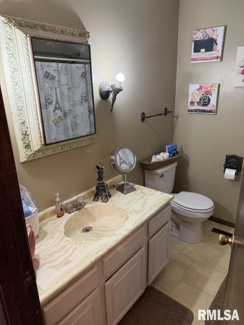 1820 Amber Avenue Quincy, IL 62305 - Photo 13 of 24