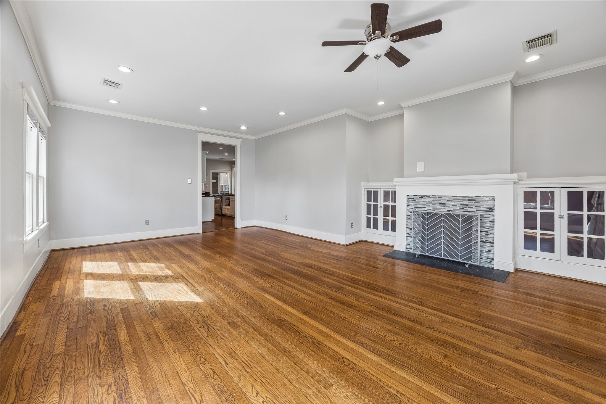 1102 East 14th Street Houston, TX 77009 - Photo 11 of 34