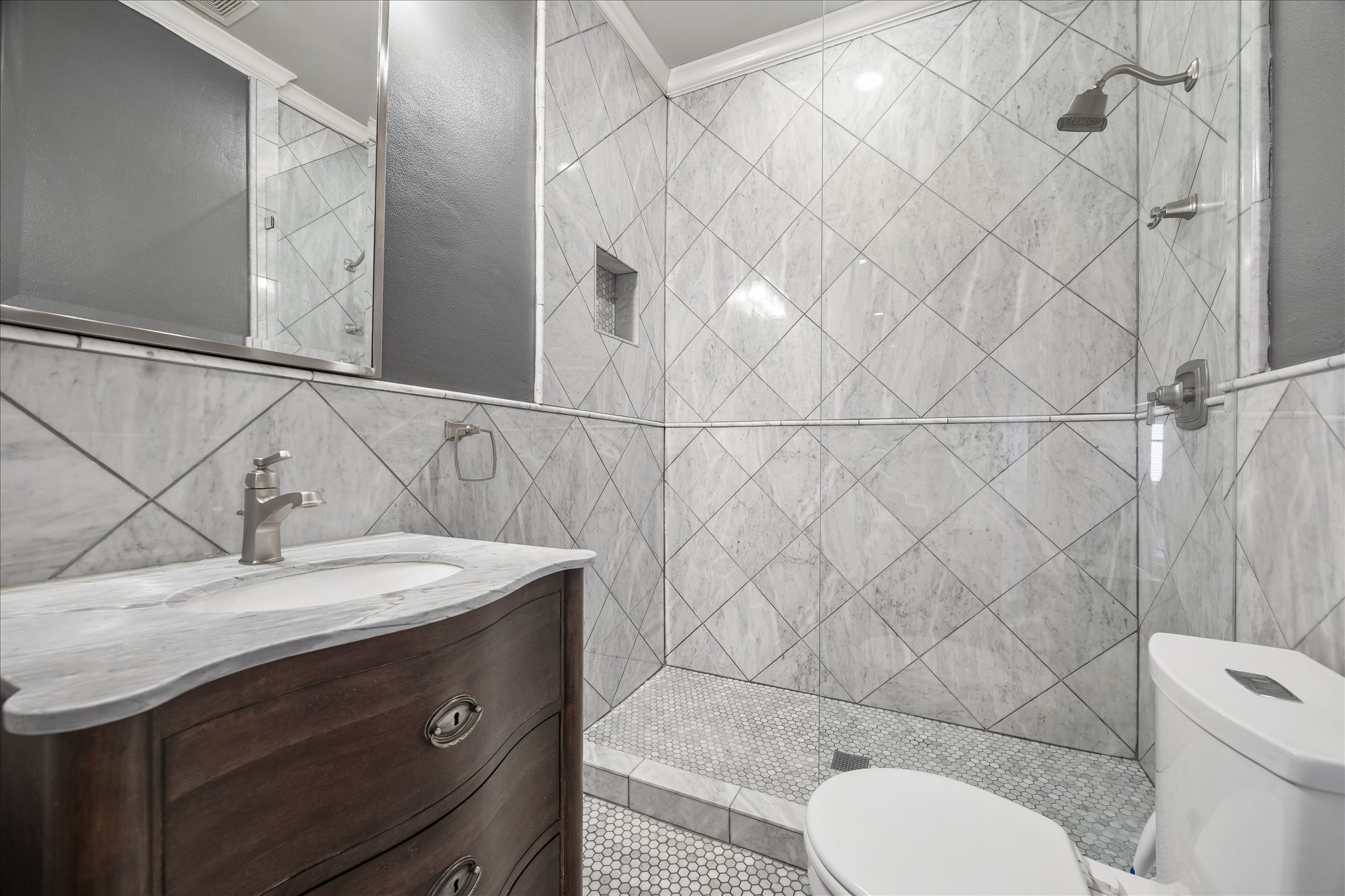 1102 East 14th Street Houston, TX 77009 - Photo 27 of 34