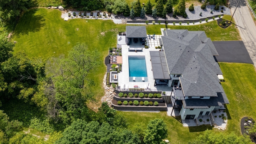 556 Middle Road Boxborough, MA 01719 - Photo 24 of 41