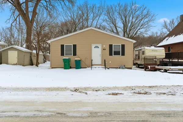 $169,000 | 605 Chapman Street, Mankato, MN 56001