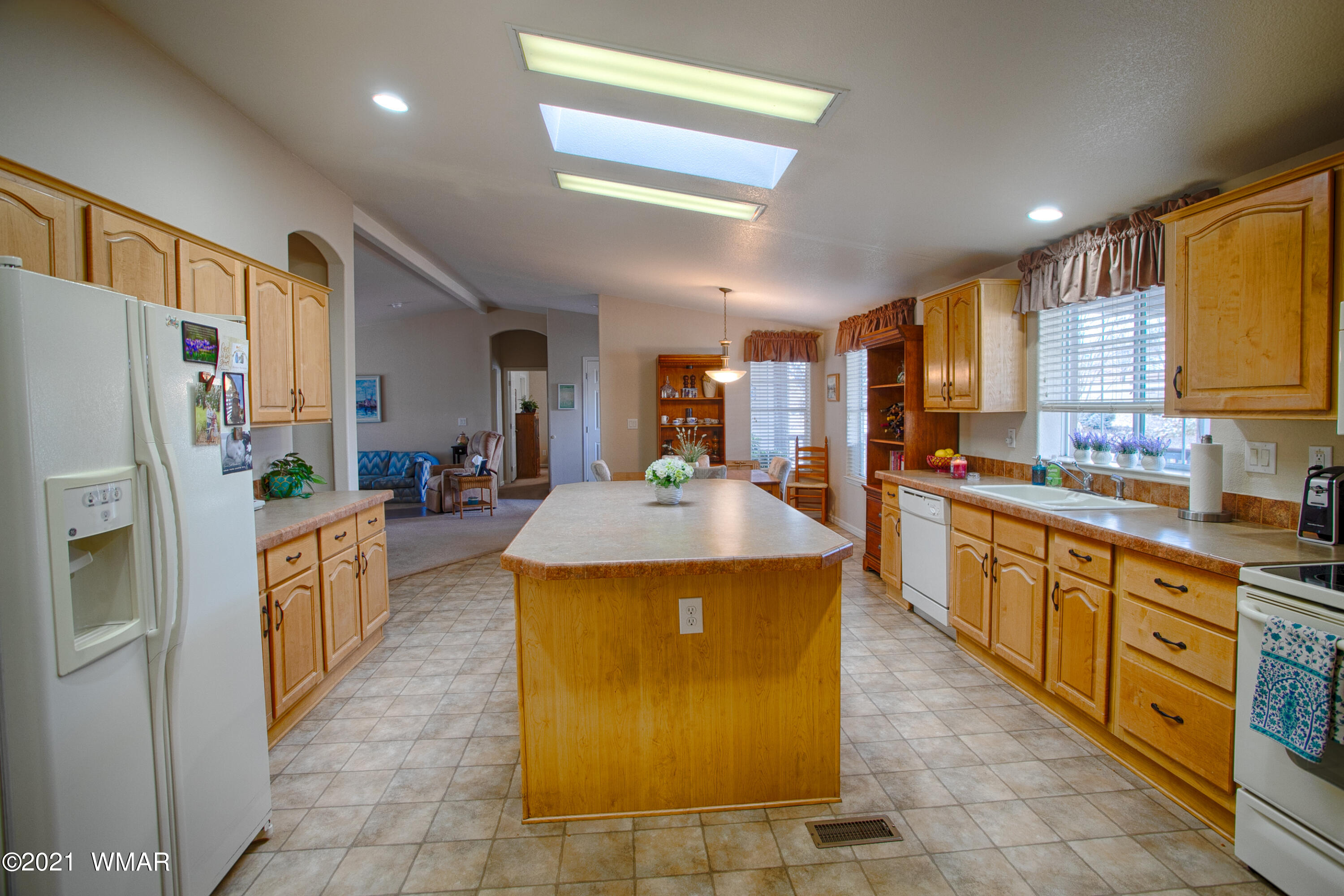7083 Shilo Trail Show Low, AZ 85901 - Photo 5 of 24