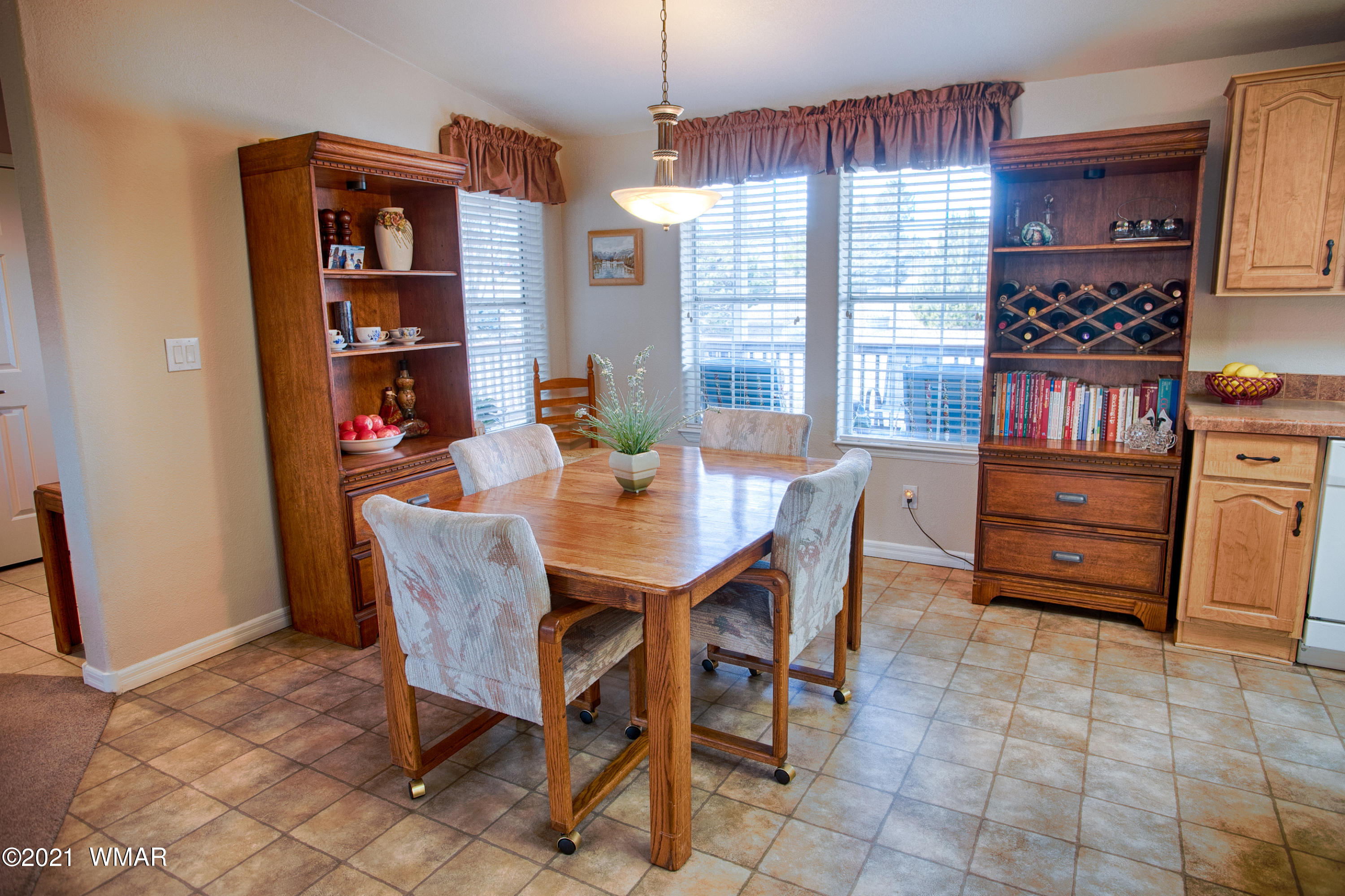 7083 Shilo Trail Show Low, AZ 85901 - Photo 6 of 24