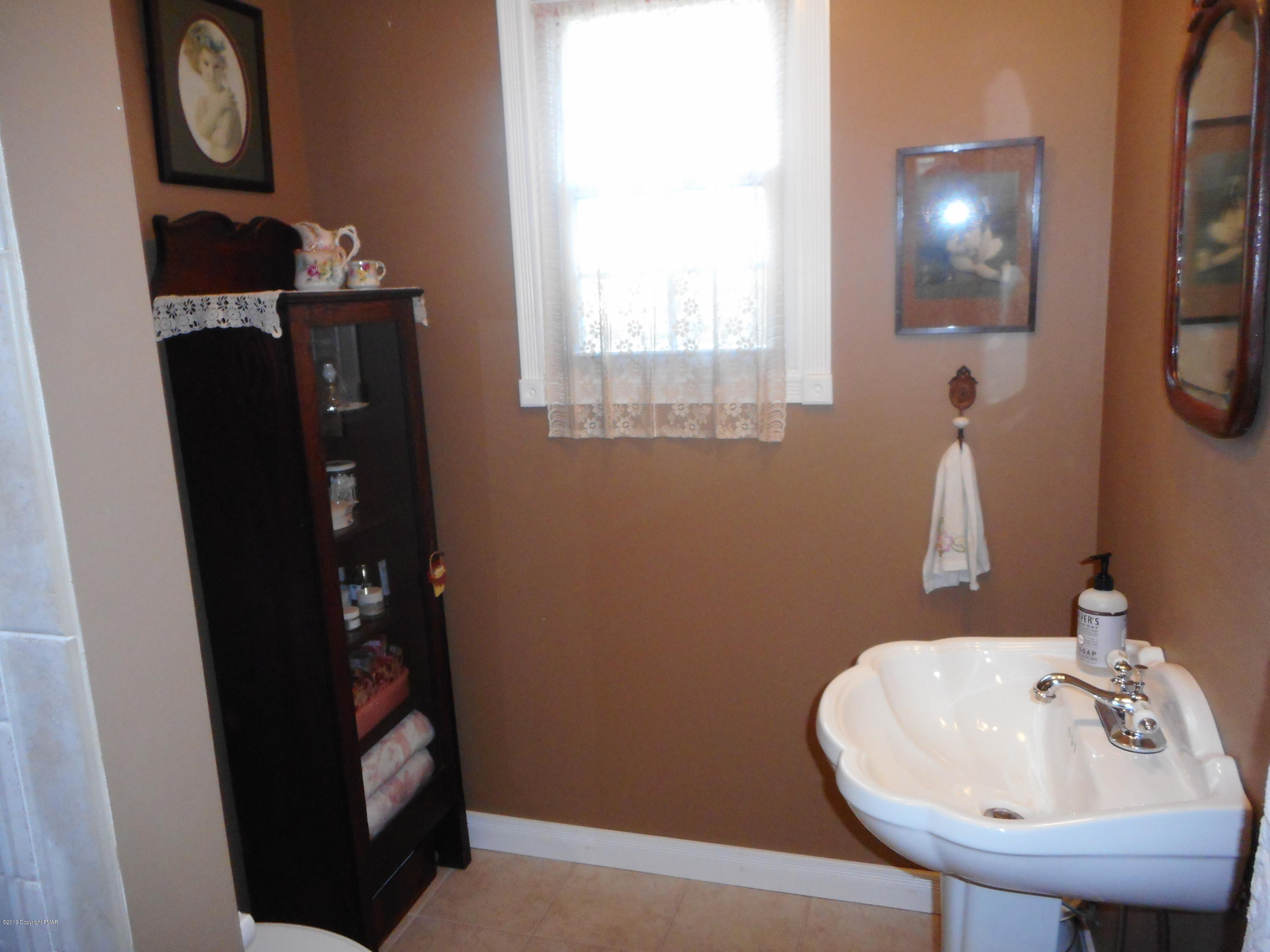 641 Smith Hill Road Stroudsburg, PA 18360 - Photo 18 of 45 DSCN1570