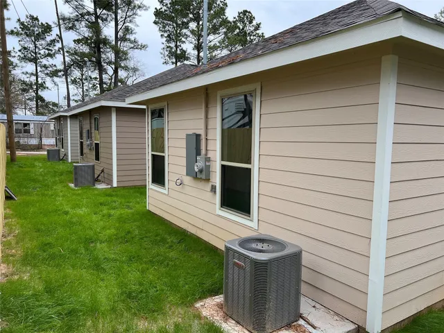 $1,350 | 11595 Persimmon Street, Willis, TX 77318