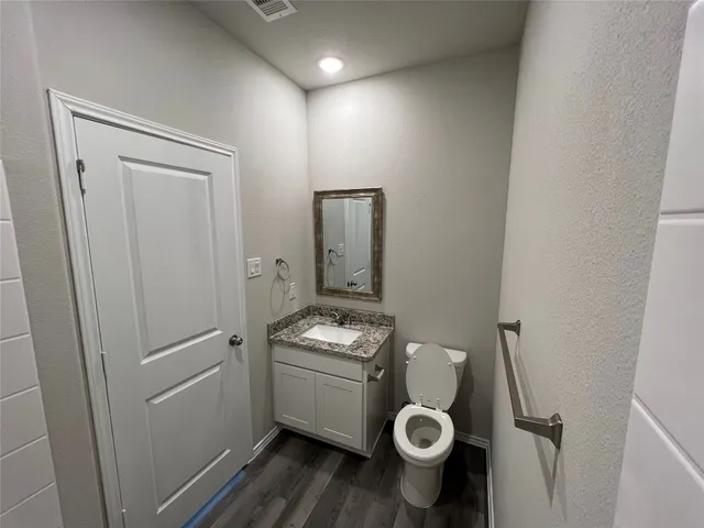 $1,350 | 11595 Persimmon Street, Willis, TX 77318