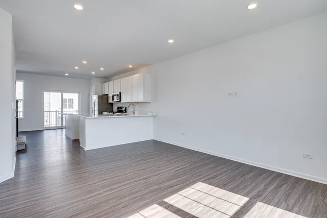 $2,750 | 25662 West Yorkshire Drive, Plainfield, IL 60544