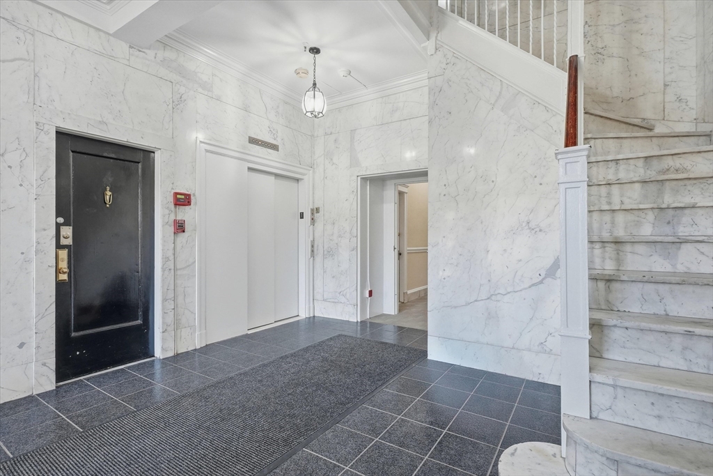 70 Fenway, Unit 51 Boston, MA 02115 - Photo 4 of 24