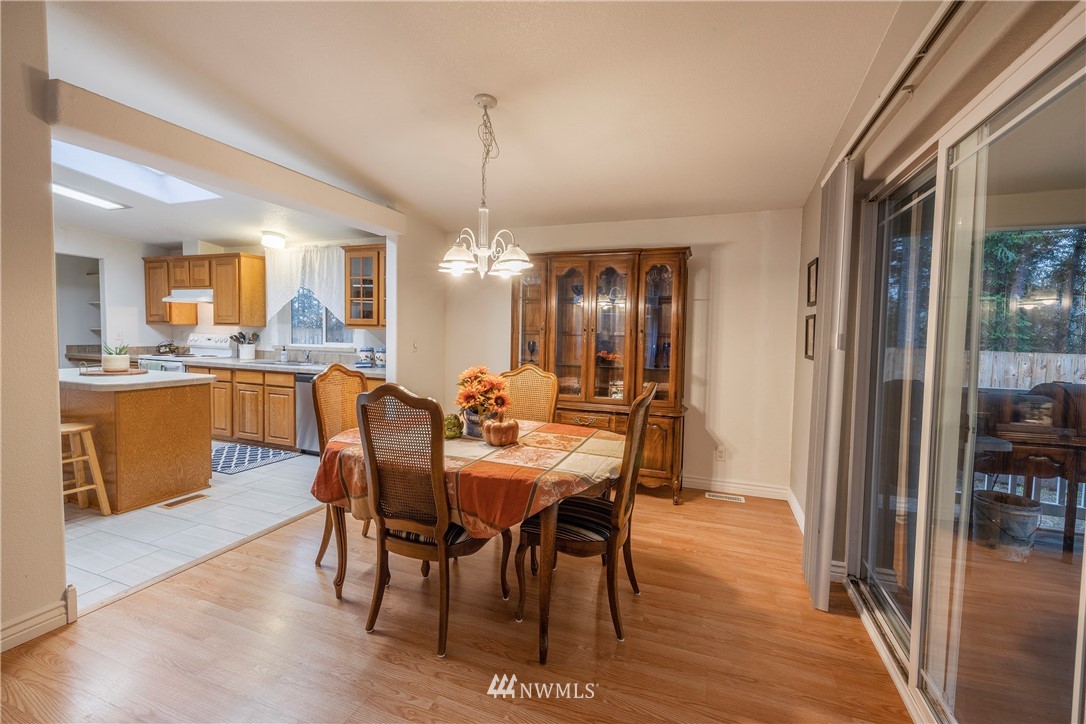 870 Southwest J H Road Port Orchard, WA 98367 - Photo 14 of 28 Gallery Image 14
