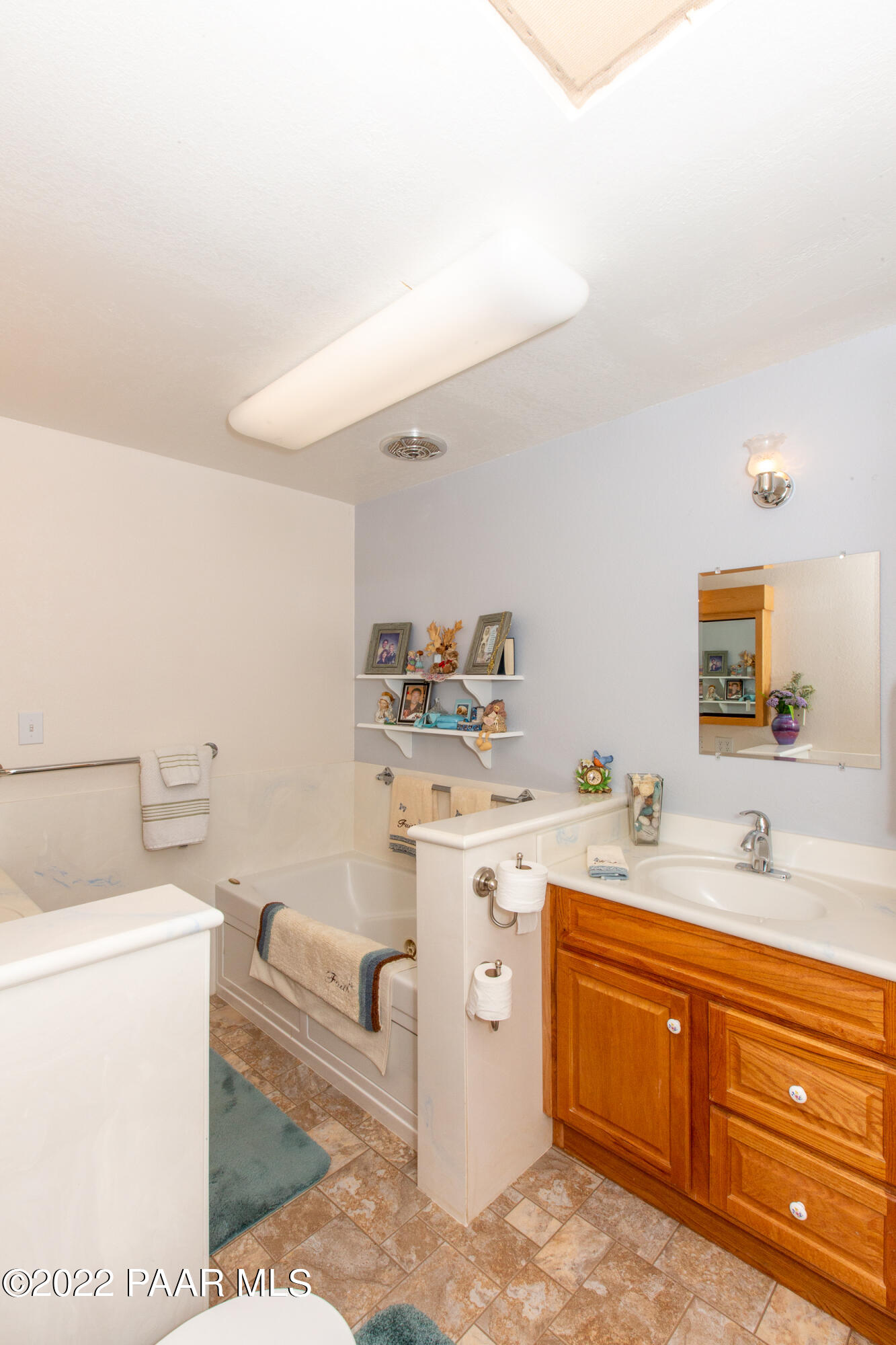6050 North Williamson Valley Road Prescott, AZ 86305 - Photo 41 of 59 master bath2