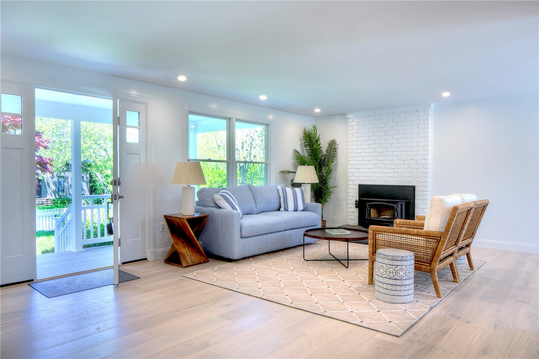 20 Beach Avenue Jamestown, RI 02835 - Photo 14 of 28