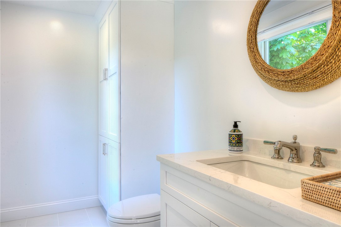 20 Beach Avenue Jamestown, RI 02835 - Photo 15 of 28